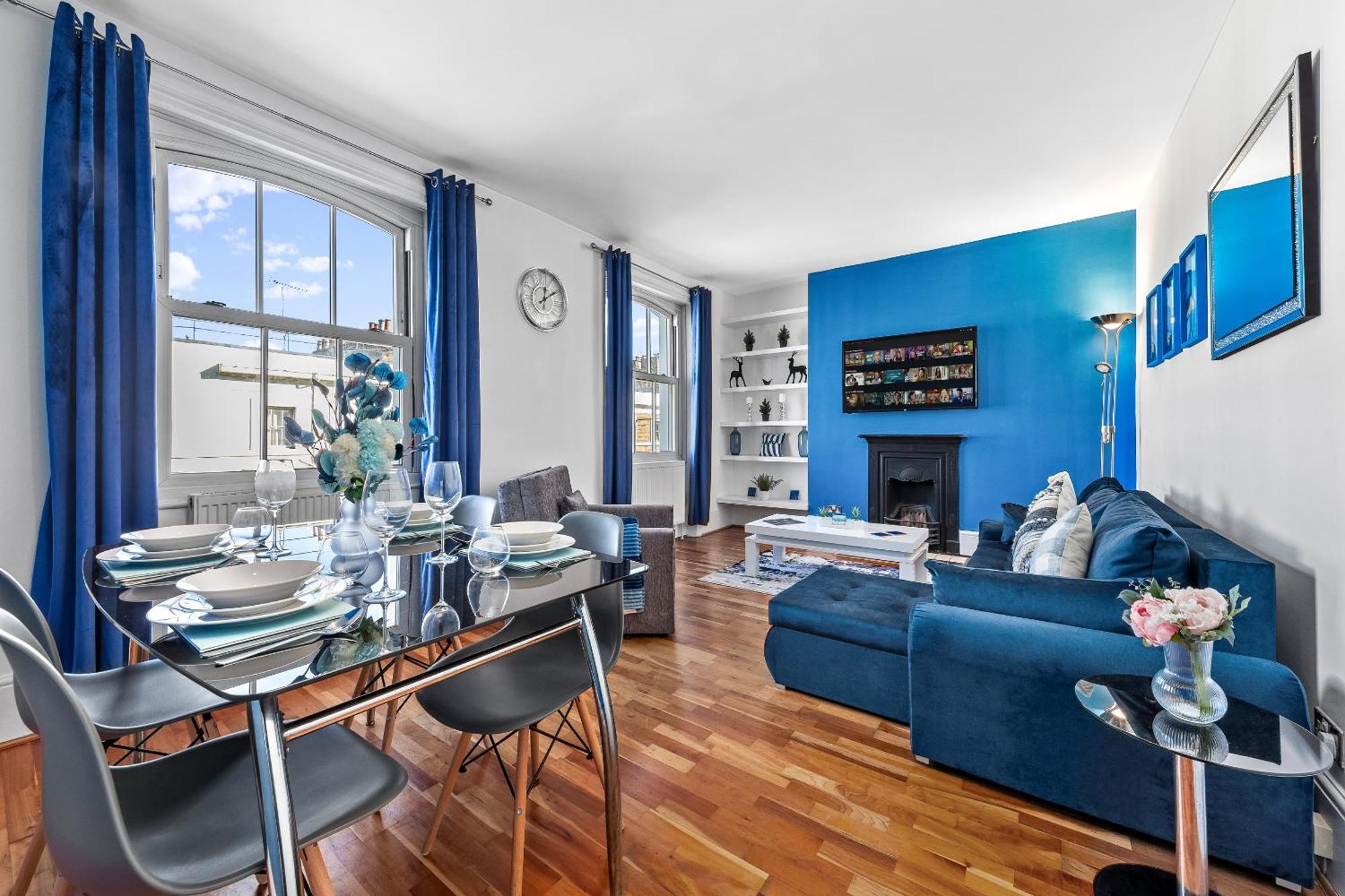 Balcony Blue Theme 1 Bedroom Central London Luxury Flat Near Hyde Park! Accommodates Up To 6! Double Sofa Bed And Next To Station! Eksteriør bilde