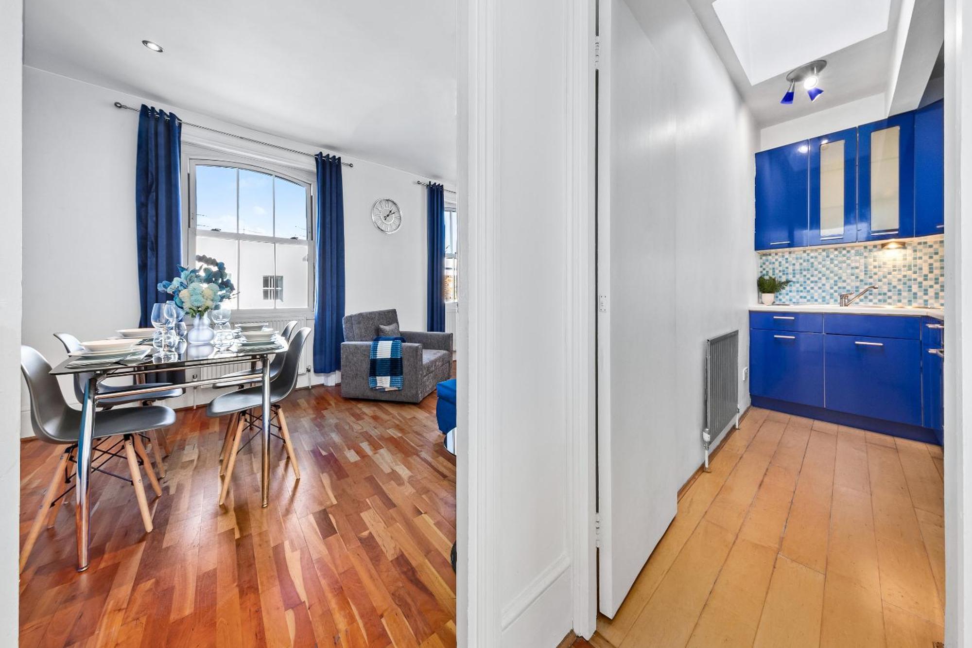 Balcony Blue Theme 1 Bedroom Central London Luxury Flat Near Hyde Park! Accommodates Up To 6! Double Sofa Bed And Next To Station! Eksteriør bilde