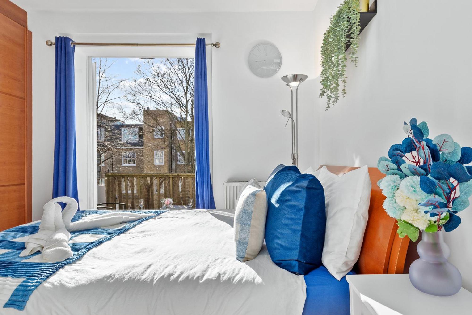 Balcony Blue Theme 1 Bedroom Central London Luxury Flat Near Hyde Park! Accommodates Up To 6! Double Sofa Bed And Next To Station! Eksteriør bilde