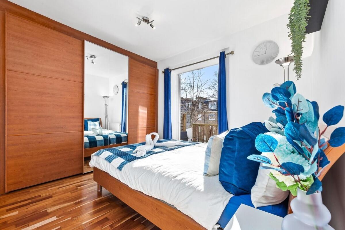 Balcony Blue Theme 1 Bedroom Central London Luxury Flat Near Hyde Park! Accommodates Up To 6! Double Sofa Bed And Next To Station! Eksteriør bilde