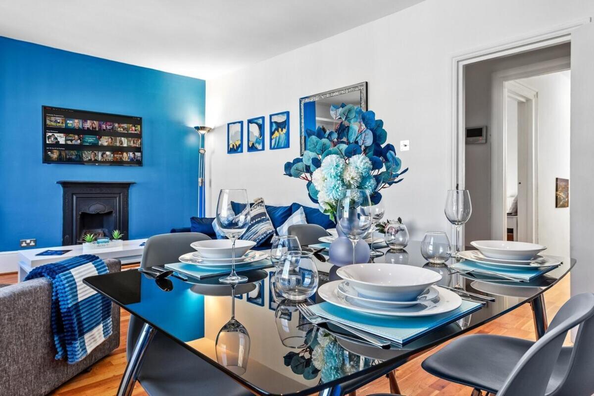 Balcony Blue Theme 1 Bedroom Central London Luxury Flat Near Hyde Park! Accommodates Up To 6! Double Sofa Bed And Next To Station! Eksteriør bilde