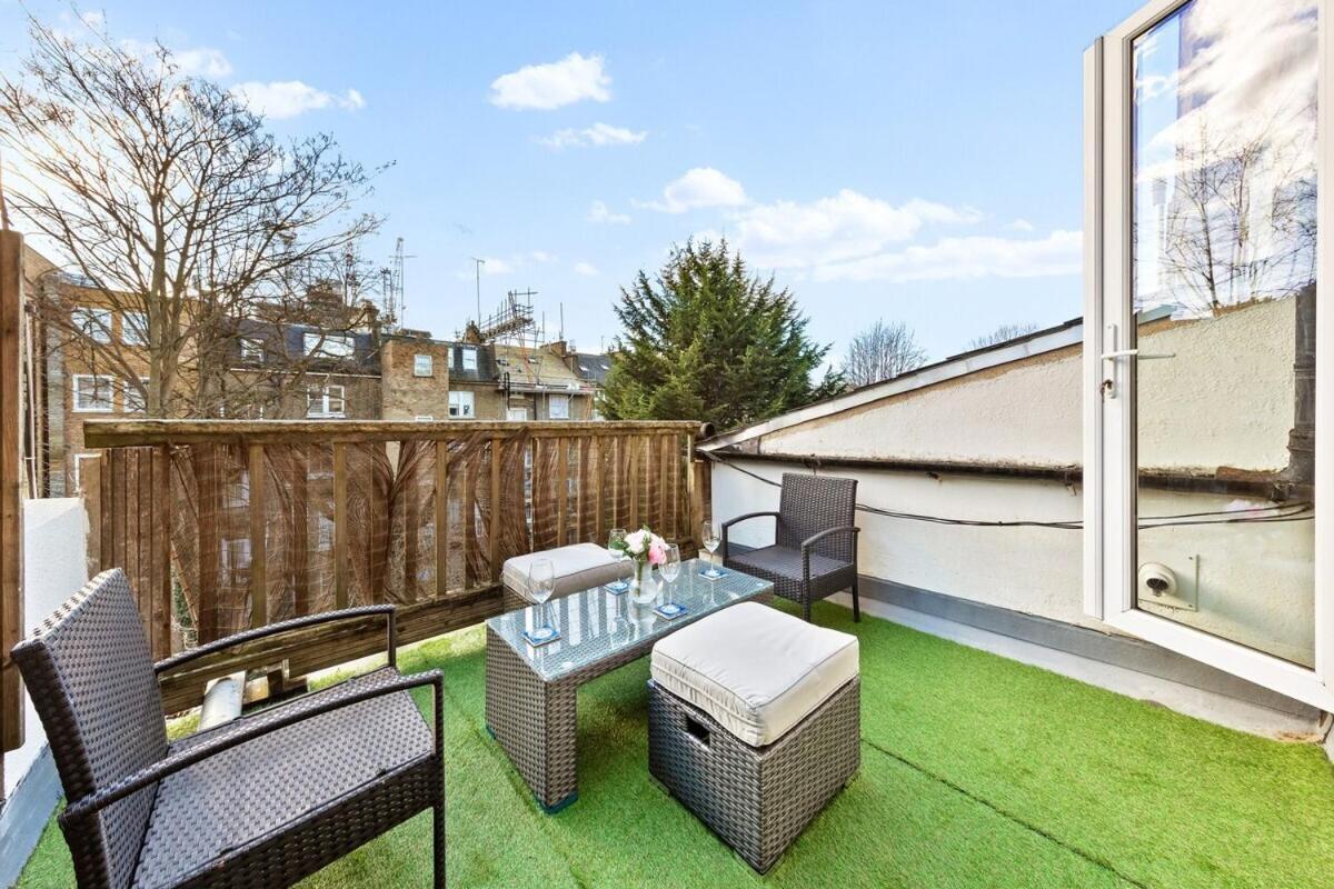 Balcony Blue Theme 1 Bedroom Central London Luxury Flat Near Hyde Park! Accommodates Up To 6! Double Sofa Bed And Next To Station! Eksteriør bilde