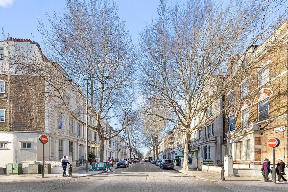 Balcony Blue Theme 1 Bedroom Central London Luxury Flat Near Hyde Park! Accommodates Up To 6! Double Sofa Bed And Next To Station! Eksteriør bilde