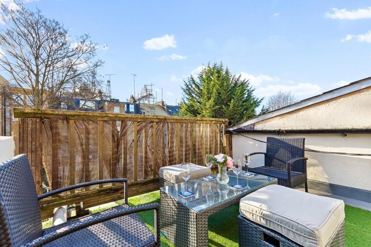 Balcony Blue Theme 1 Bedroom Central London Luxury Flat Near Hyde Park! Accommodates Up To 6! Double Sofa Bed And Next To Station! Eksteriør bilde